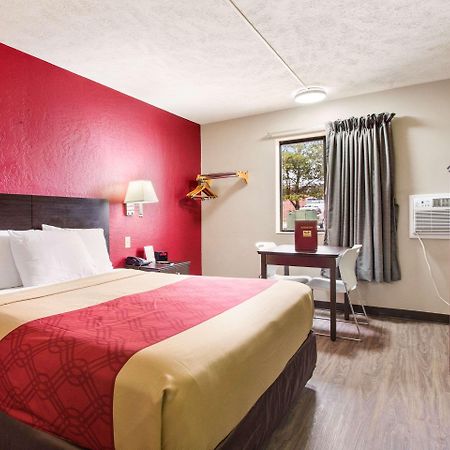 Red Lion Inn & Suites Olathe Kansas City Экстерьер фото