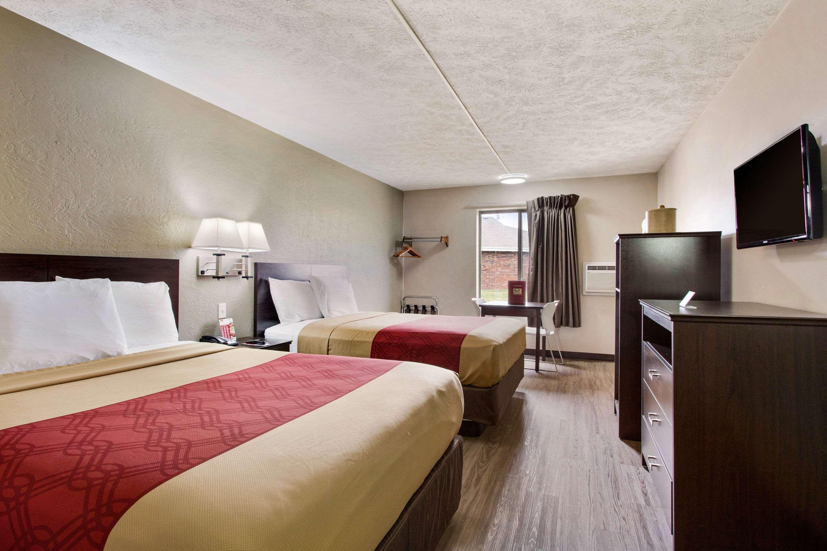Red Lion Inn & Suites Olathe Kansas City Экстерьер фото