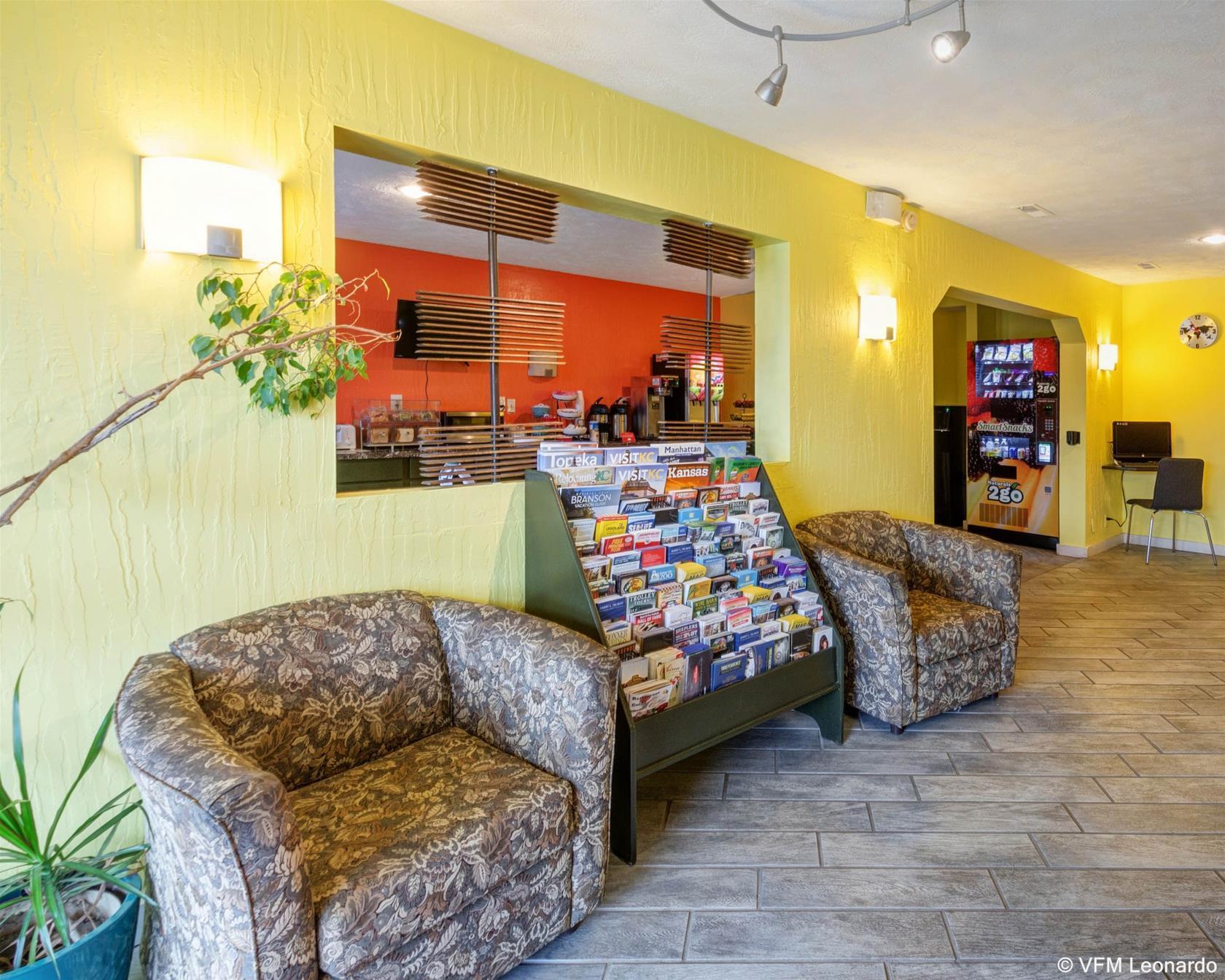 Red Lion Inn & Suites Olathe Kansas City Экстерьер фото