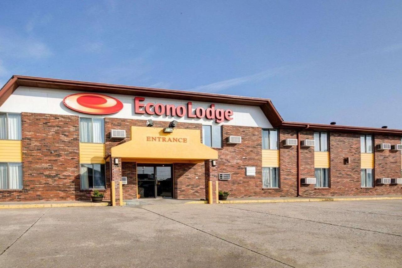 Red Lion Inn & Suites Olathe Kansas City Экстерьер фото